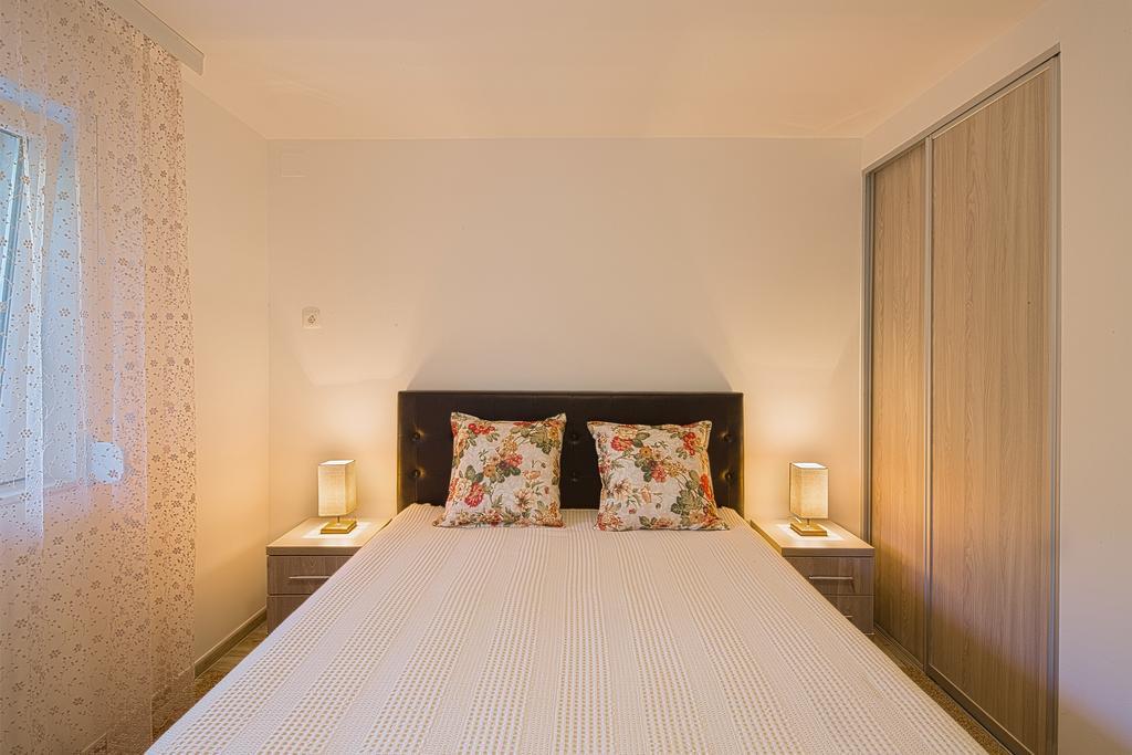 Apartment Mistovic Котор Екстер'єр фото
