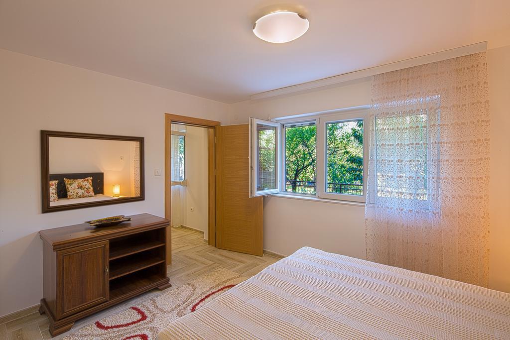 Apartment Mistovic Котор Екстер'єр фото