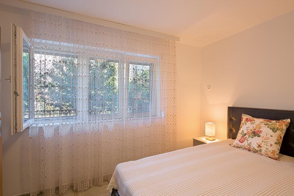 Apartment Mistovic Котор Екстер'єр фото