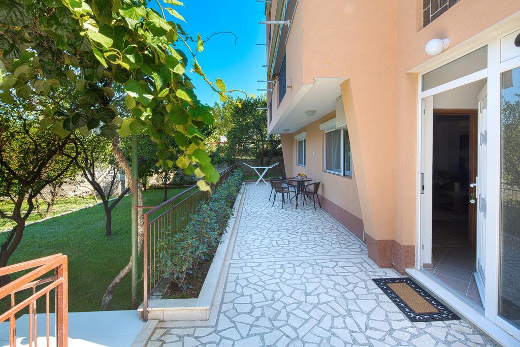 Apartment Mistovic Котор Екстер'єр фото