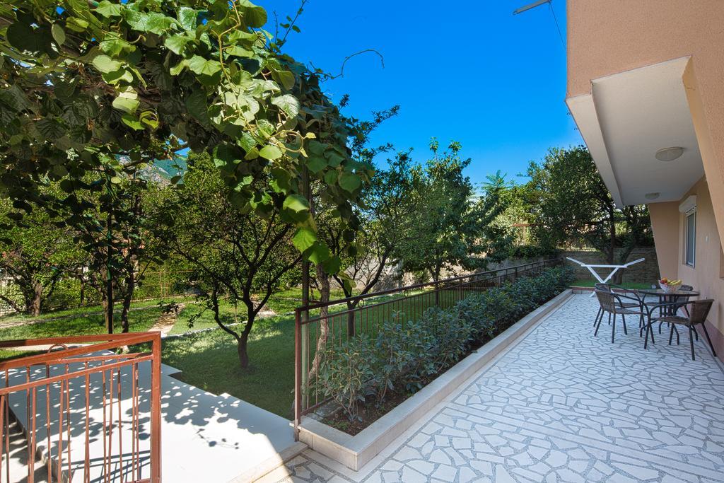 Apartment Mistovic Котор Екстер'єр фото