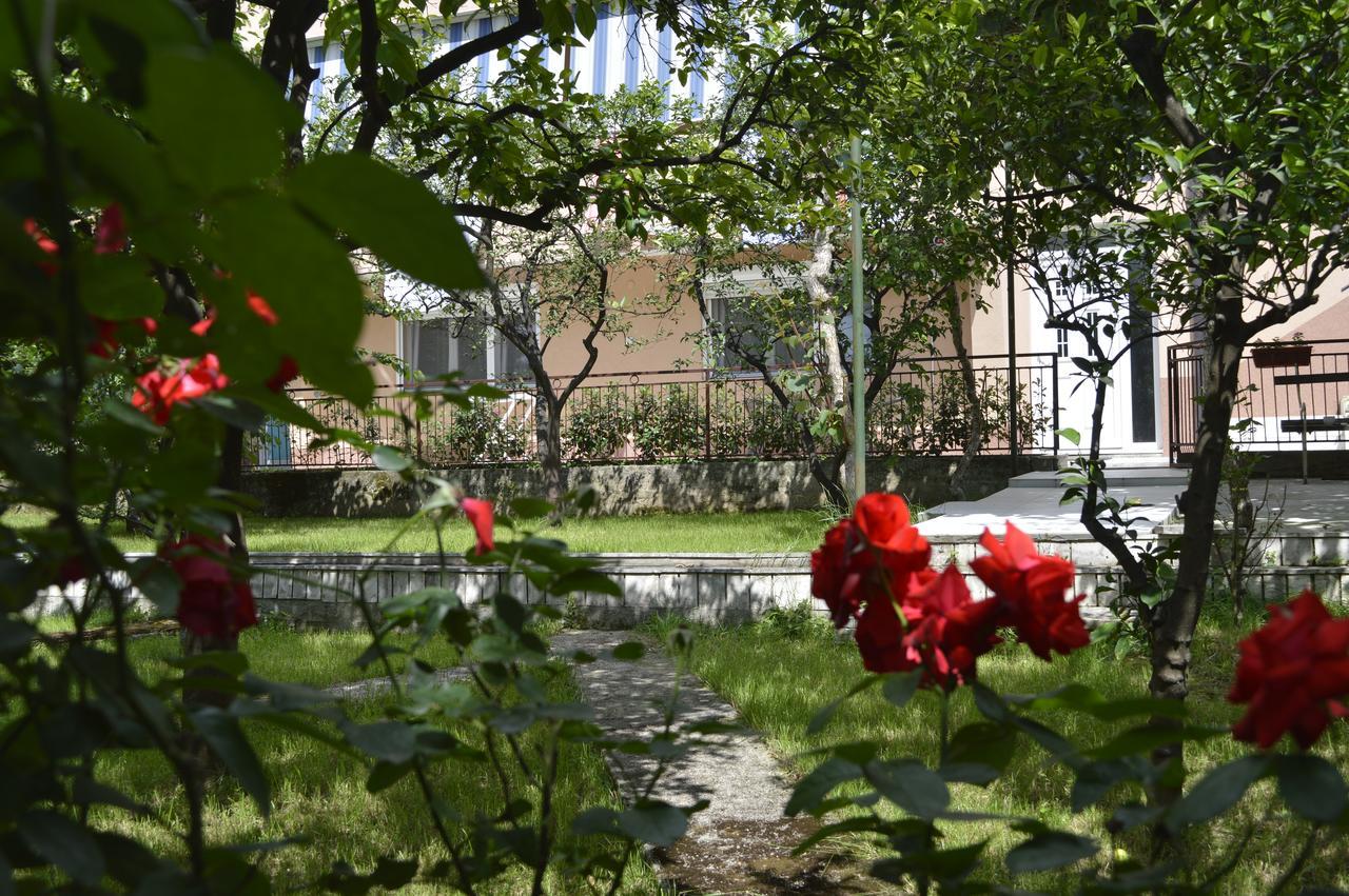 Apartment Mistovic Котор Екстер'єр фото